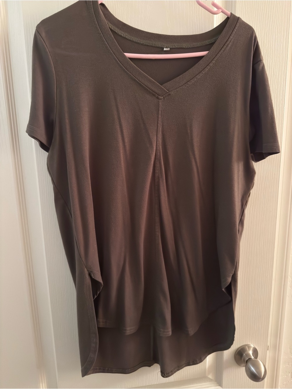 Women's V-Neck Short Sleeve Top in Olive